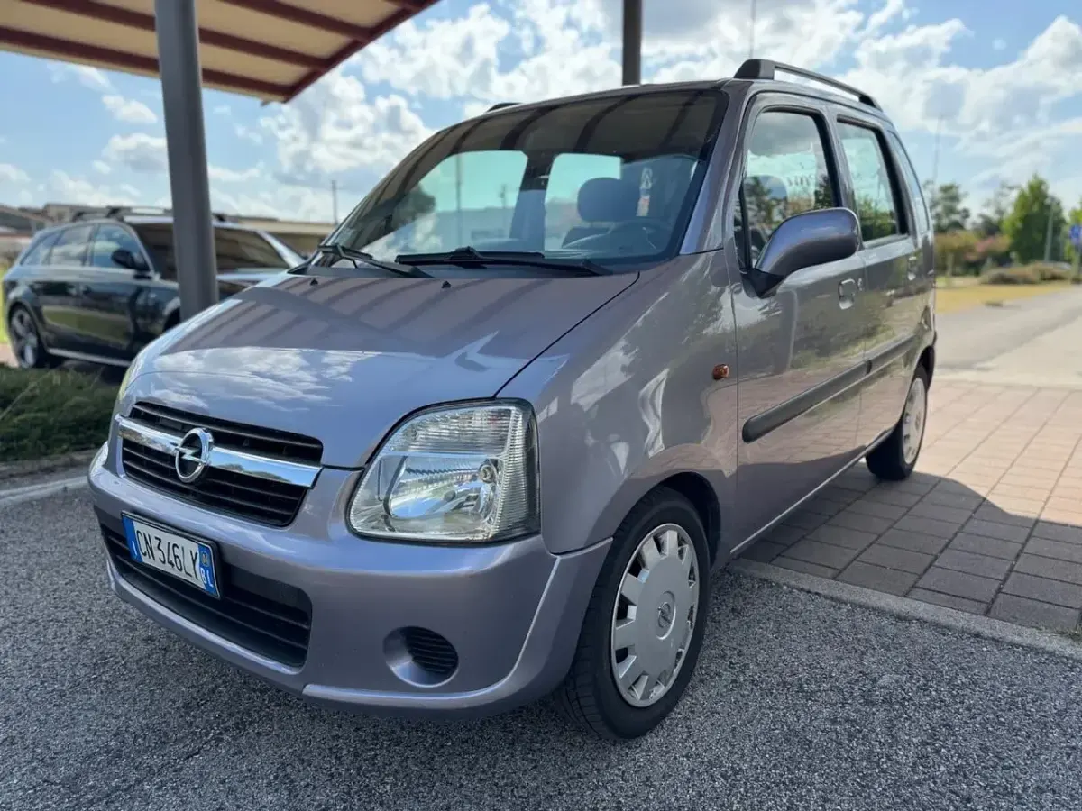 Usata Opel Agila Njoy 69 CV (50 kW) 2004 Grigio Monovolume