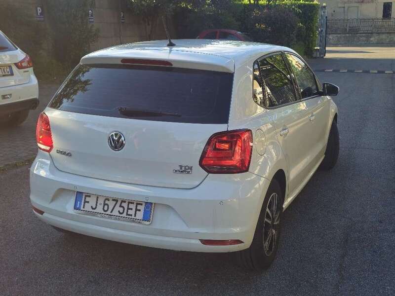 Usato 2017 VW Polo 1.4 Diesel 75 CV (9.999 €)