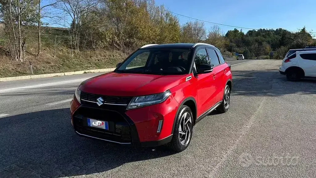 Nuova Suzuki Vitara 110 CV (80 kW) 2025 Rosso SUV