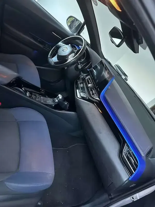 Usata Toyota C-HR Lounge 116 CV (85 kW) 2017 SUV