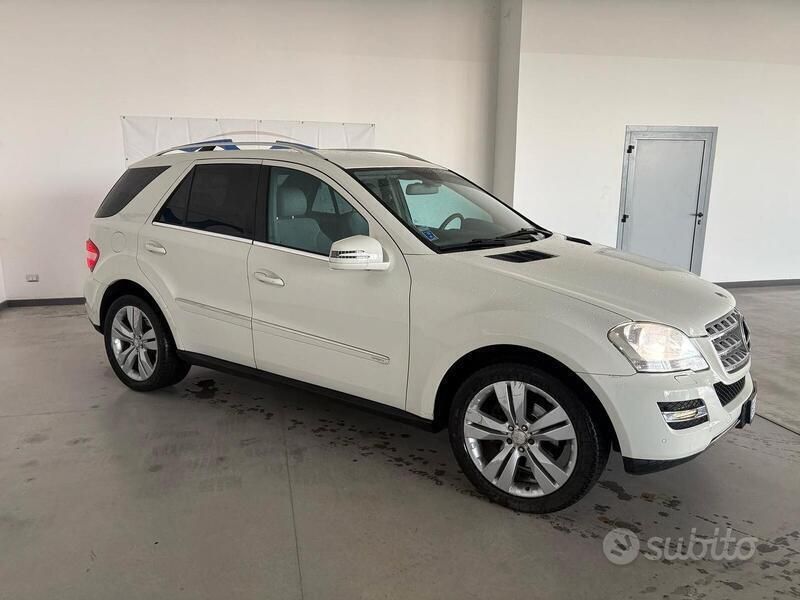 Usata Mercedes ML350 231 CV (169 kW) 2010 Bianco SUV