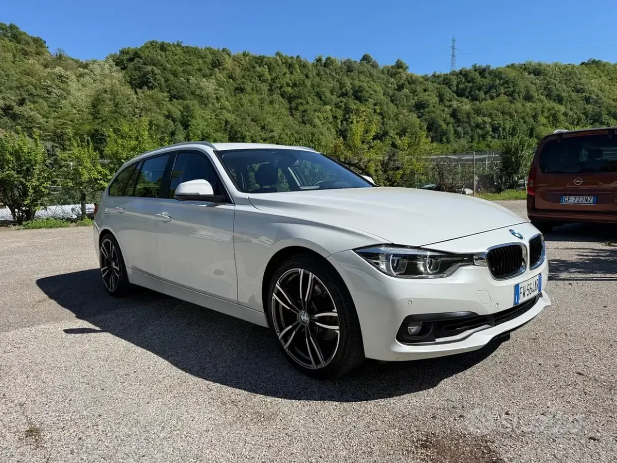 Begagnad BMW 318 Advantage 150 HK (110 kW) 2019 Vit Kombi