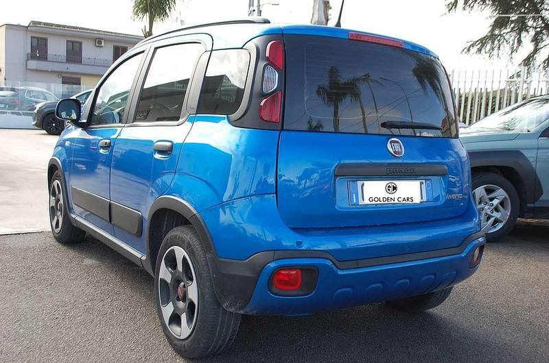 Usata Fiat Panda Cross Cross 69 CV (50 kW) 2024 Blu/azzurro Utilitaria