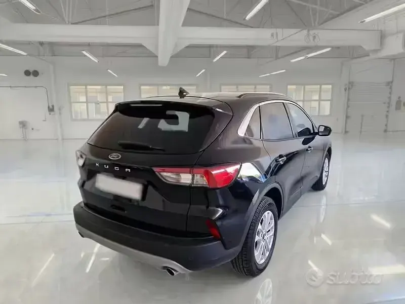 Usata Ford Kuga Business Edition 119 CV (87 kW) 2022 Nero SUV