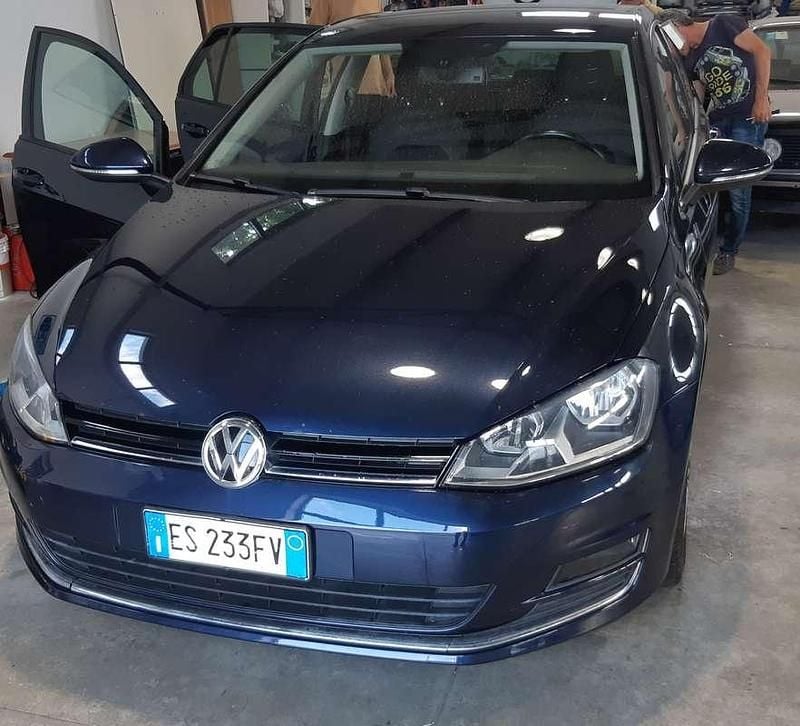 Usata VW Golf VII Highline 110 CV (80 kW) 2013 Blu Berlina