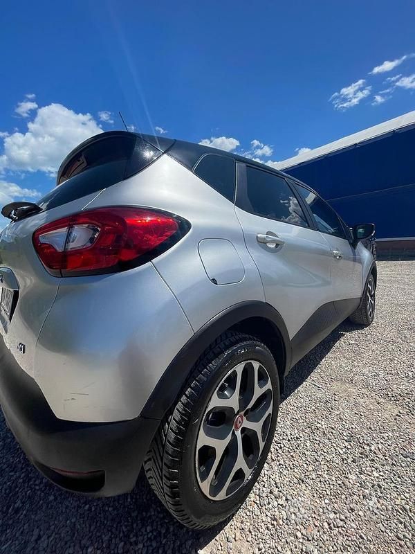 Usata Renault Captur 90 CV (66 kW) 2016 SUV