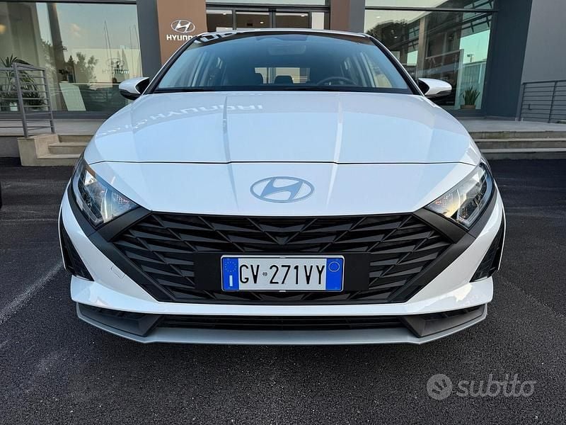 Usata Hyundai i20 78 CV (57 kW) 2024 Bianco Utilitaria