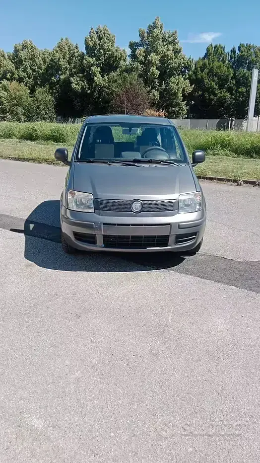 Usata Fiat Panda Active 69 CV (50 kW) 2011 Grigio Utilitaria