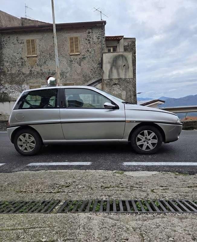 Usata Lancia Ypsilon 54 CV (39 kW) 1997 Utilitaria