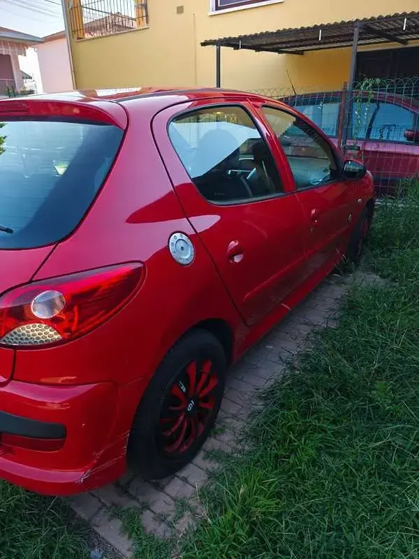 Usata Peugeot 206 60 CV (44 kW) 2012 Berlina