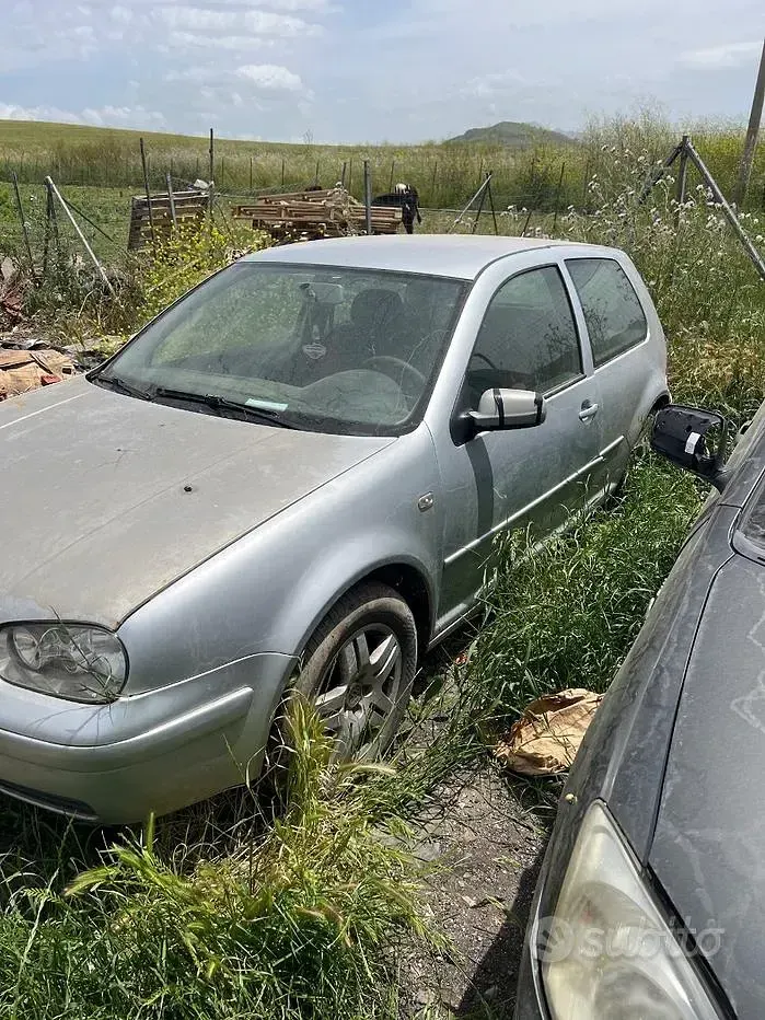 Usata VW Golf IV 130 CV (95 kW) 2004 Berlina