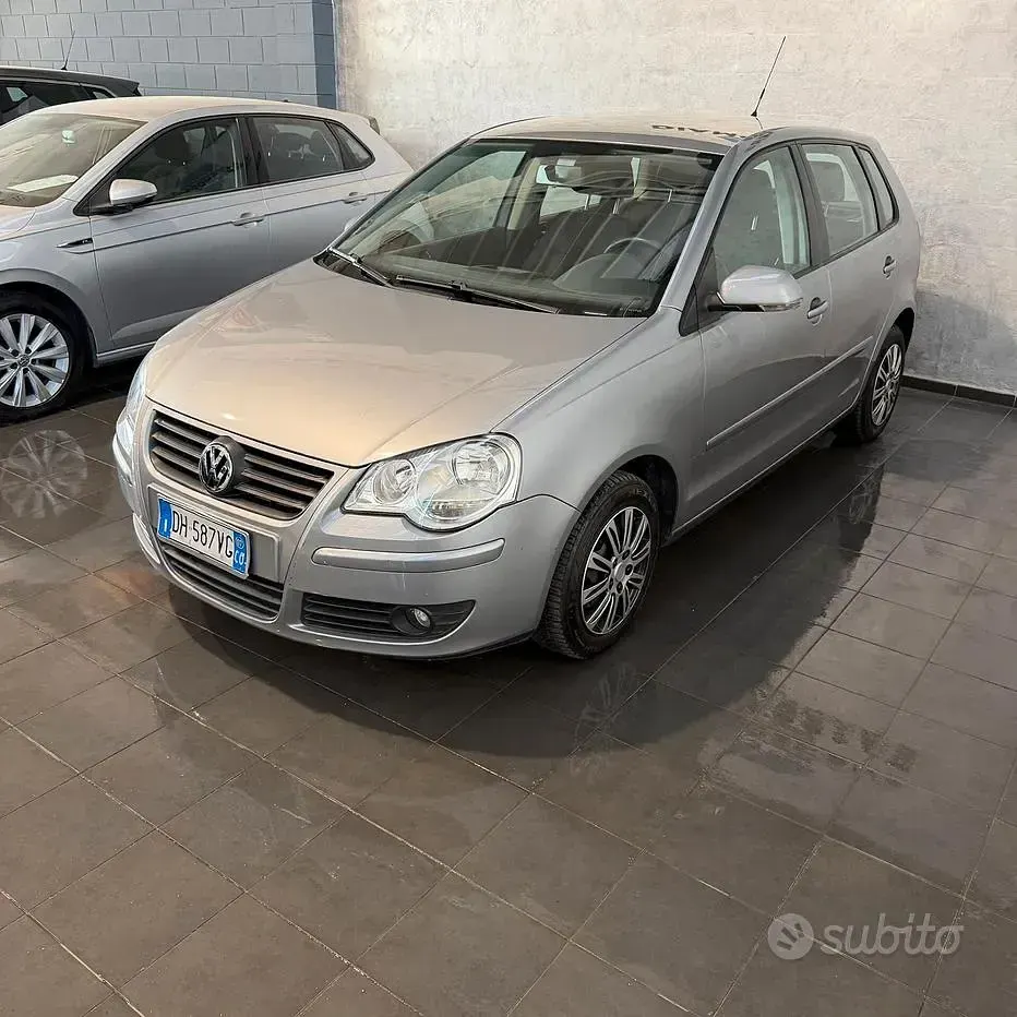 Usata VW Polo Comfortline 80 CV (58 kW) 2007 Grigio Utilitaria
