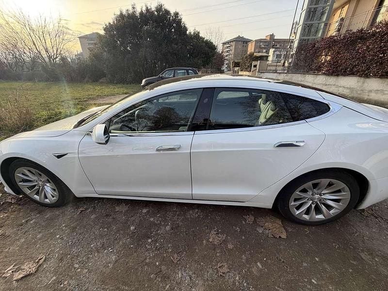 Usata Tesla Model S 158 kW (215 CV) 2019 Utilitaria