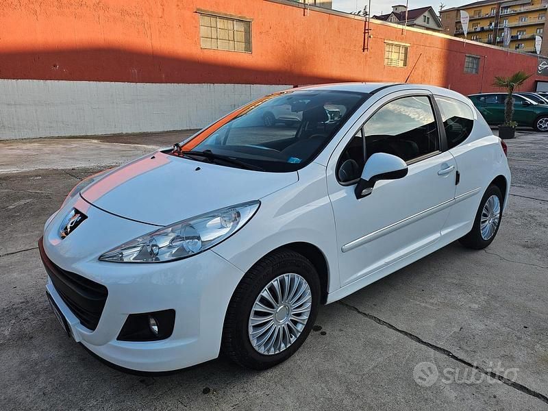 Usata Peugeot 207 75 CV (55 kW) 2012 Bianco Berlina