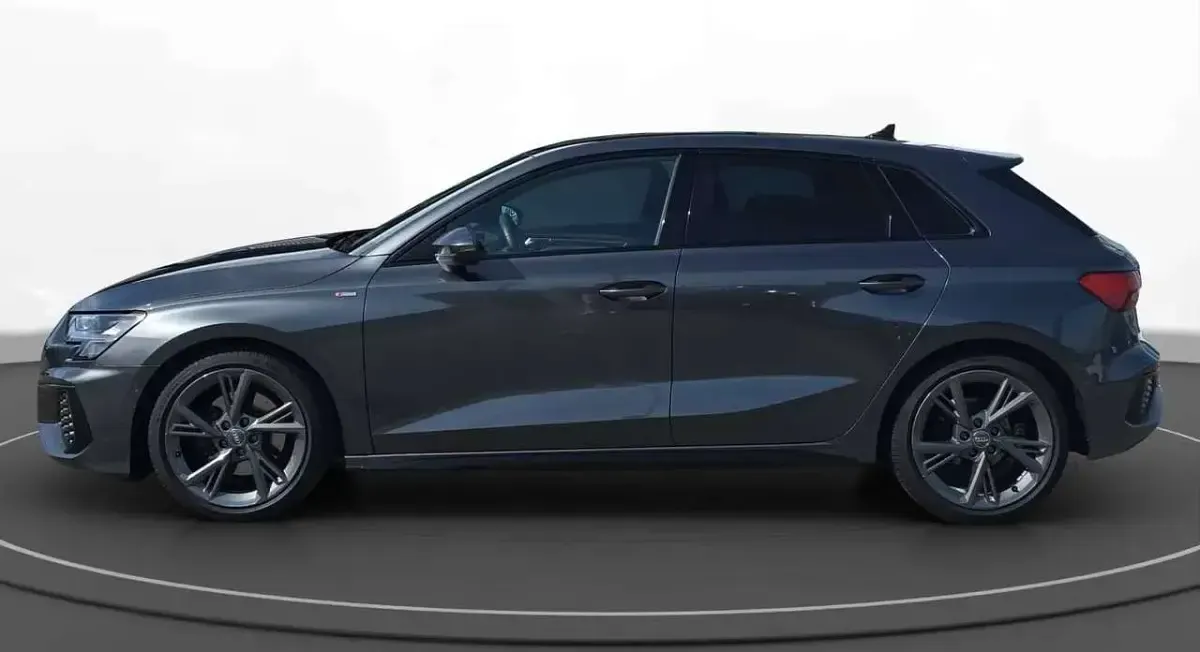 Usata Audi A3 S-Line 150 CV (110 kW) 2020 Grigio Berlina