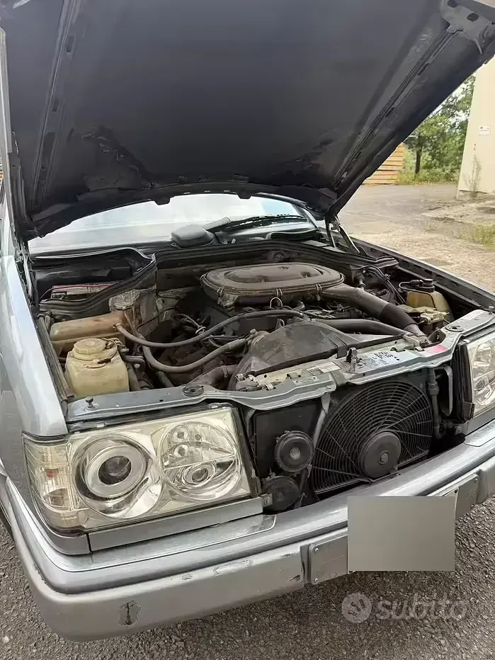 Usata Mercedes 200 122 CV (89 kW) 1990 Grigio Station wagon