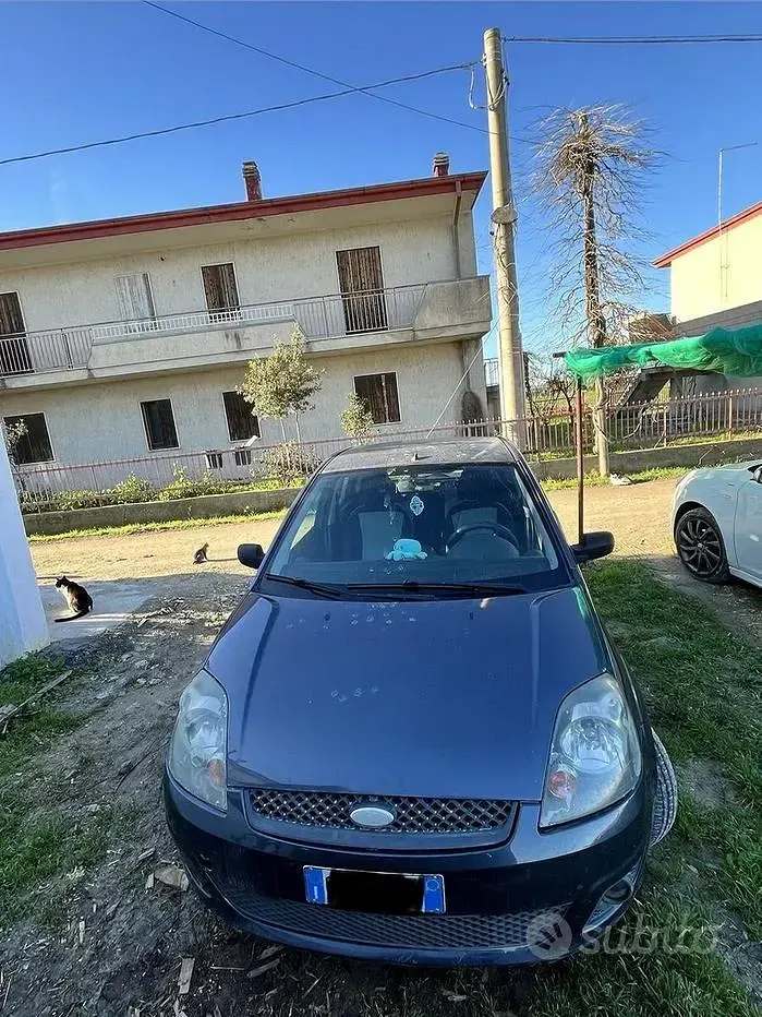 Usata Ford Fiesta 68 CV (50 kW) 2006 Utilitaria