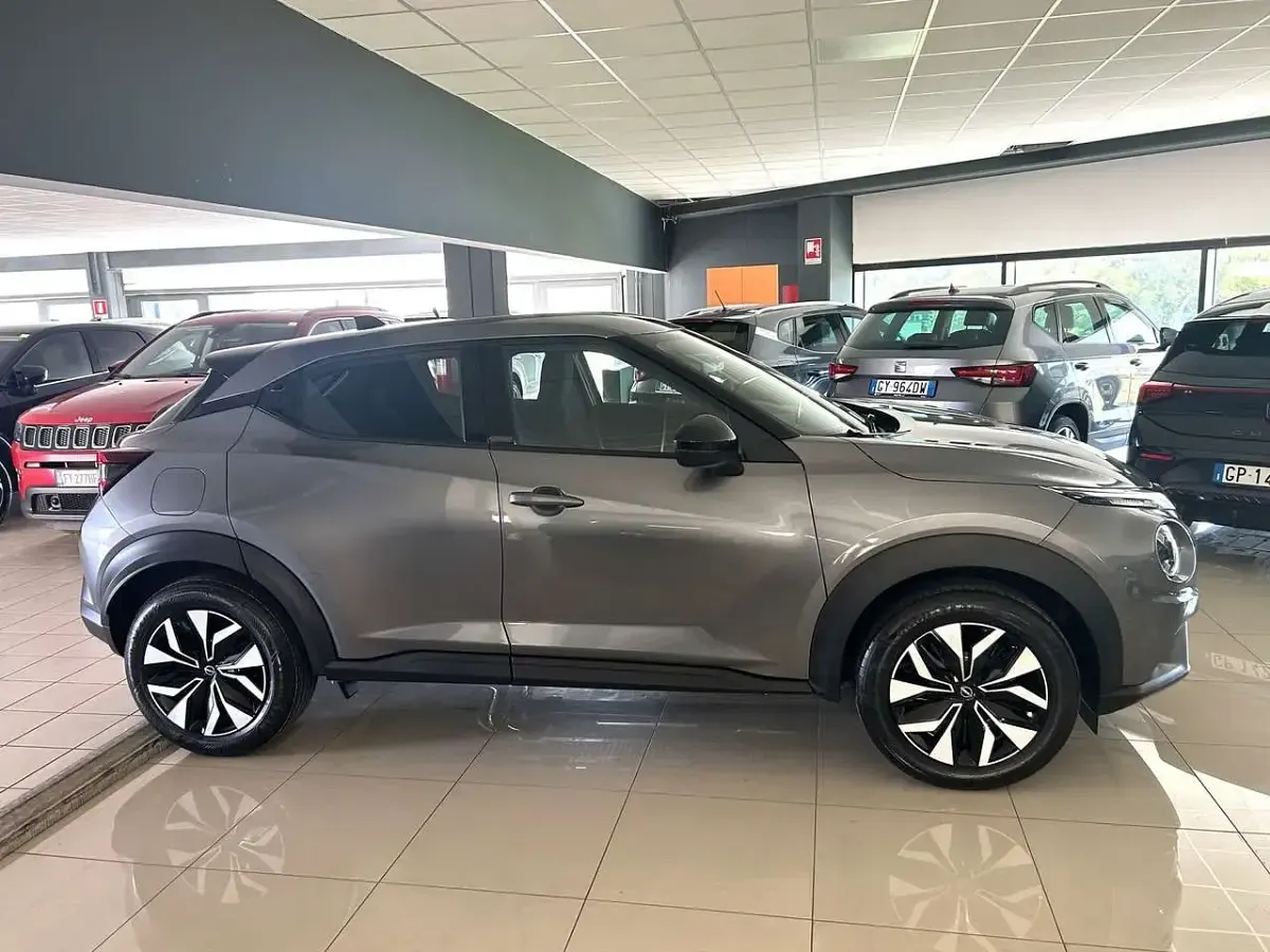 Nuova Nissan Juke Acenta 143 CV (105 kW) 2026 Dark metal grey SUV