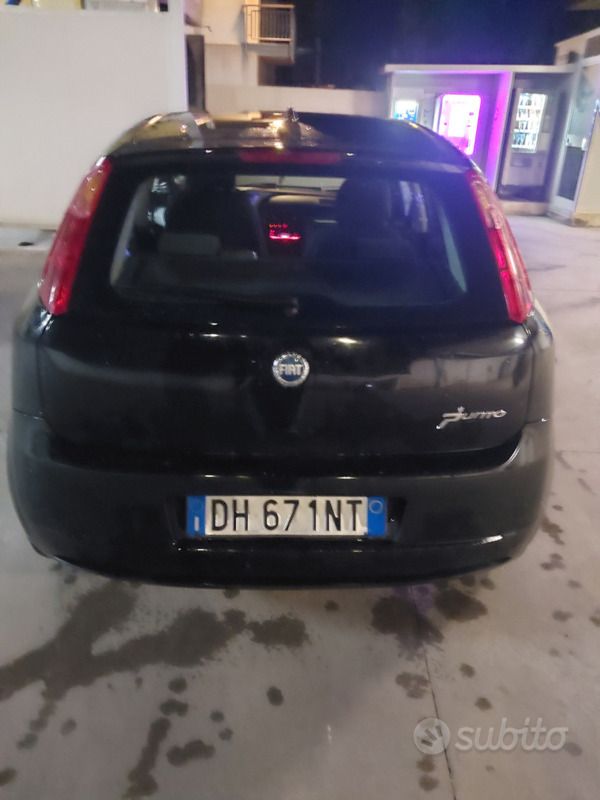 Nero Usata 2007 Fiat Grande Punto Utilitaria | 1200 € (Super prezzo) - Immagine 1/4