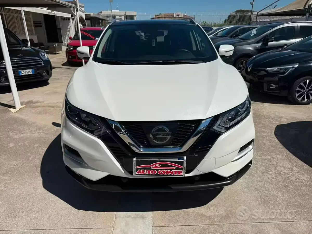 Usata Nissan Qashqai N-Connecta 110 CV (80 kW) 2018 Bianco SUV
