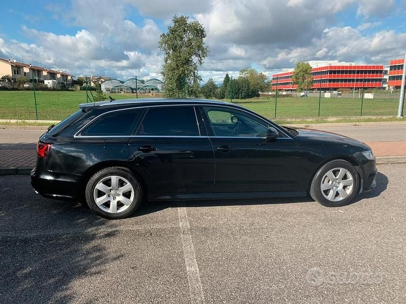 Usata Audi A6 218 CV (160 kW) 2017 Nero Station wagon