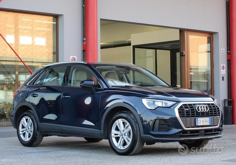 Usata Audi Q3 Business 190 CV (139 kW) 2020 Blu cosmos metallizzato SUV