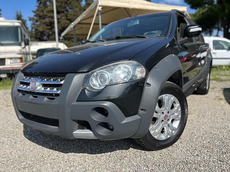 Occasion Fiat Strada 95 ch (69 kW) 2013 Noir Pick-up