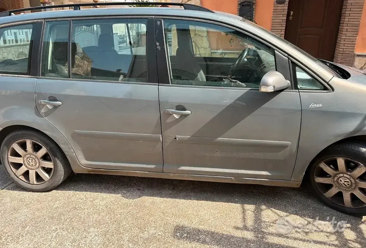 Usata VW Touran 2004 Monovolume
