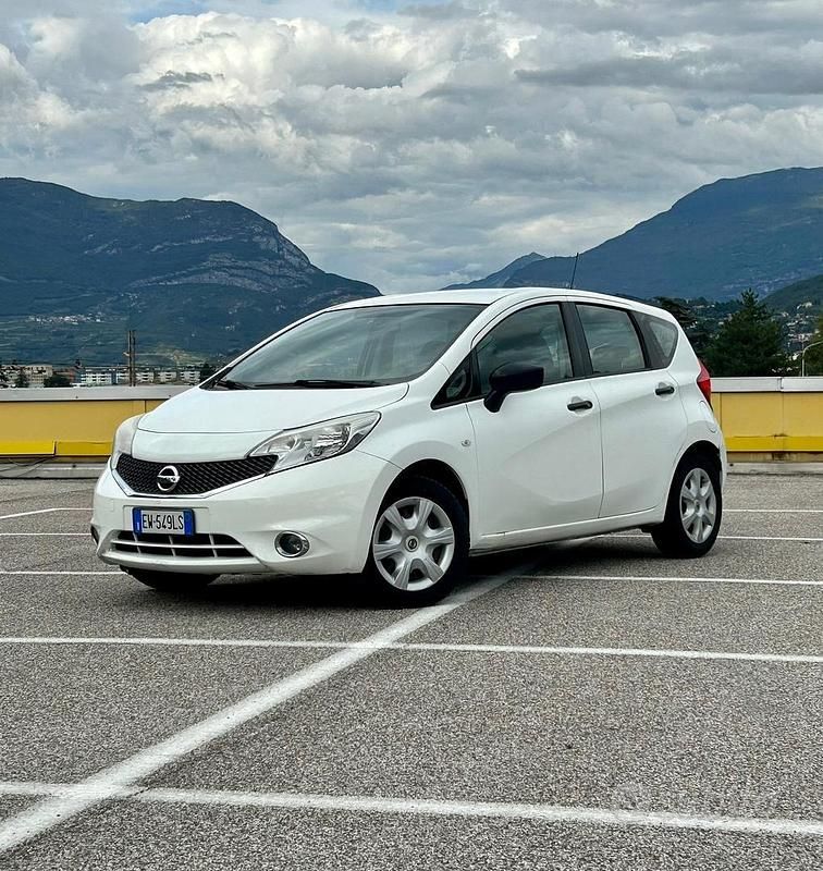 Usata Nissan Note Tekna 90 CV (66 kW) 2014 Bianco Monovolume