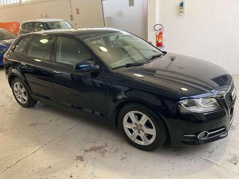 Usata Audi A3 Sportback Ambiente 90 CV (66 kW) 2012 Blu met. Utilitaria