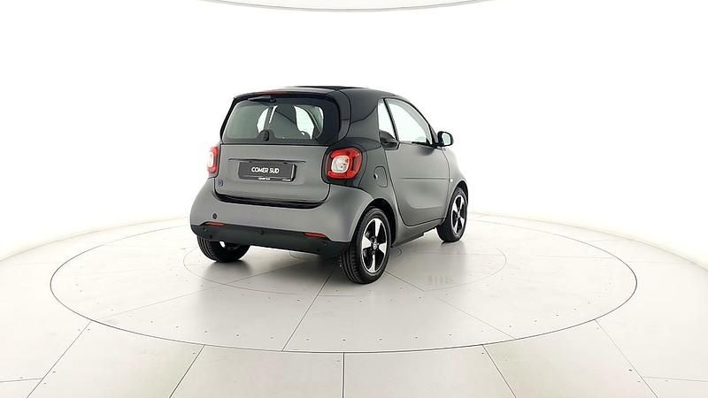 Usata Smart ForTwo Coupé Passion 40 kW (55 CV) 2022 Grigio Utilitaria