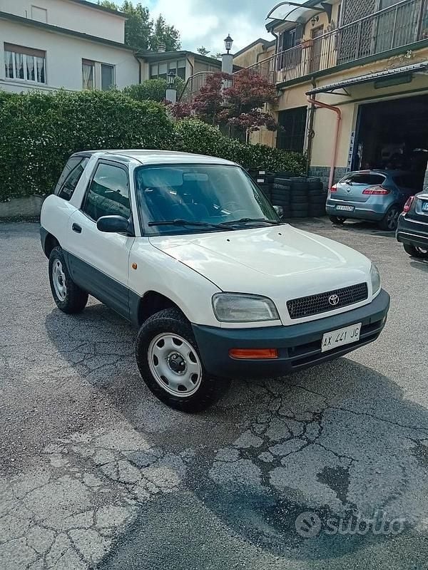Usata Toyota RAV4 128 CV (94 kW) 1997 Bianco SUV