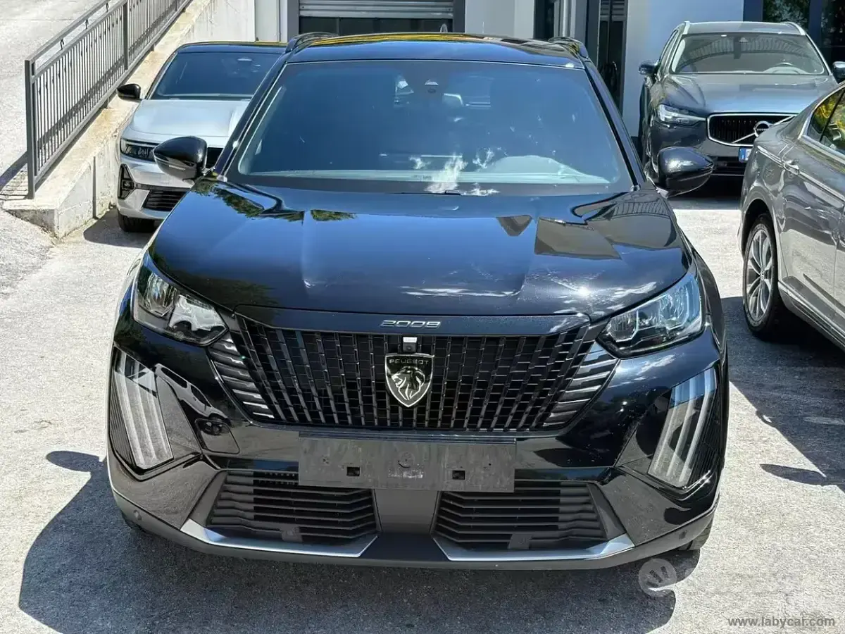 Usata Peugeot 2008 Allure 131 CV (96 kW) 2025 Nero SUV