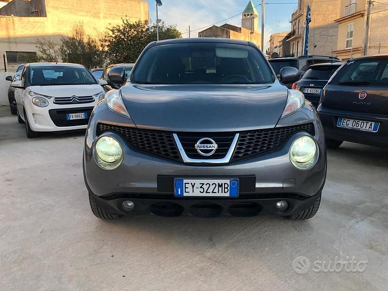 Usata Nissan Juke Acenta 110 CV (80 kW) 2015 Grigio SUV