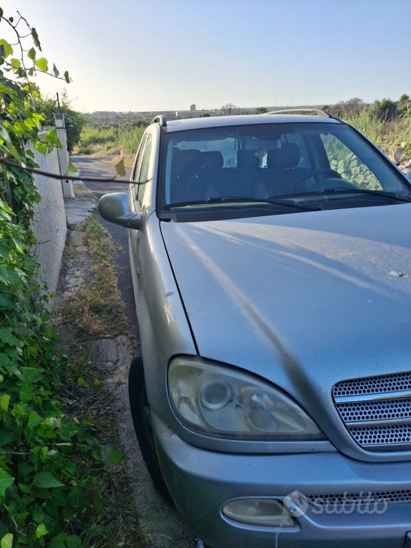 Grigio Usata 2000 Mercedes ML270 SUV | 3500 € (Ottimo prezzo) - Immagine 1/4