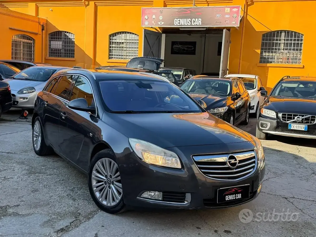 Usata Opel Insignia Cosmo 160 CV (117 kW) 2012 Grigio Station wagon