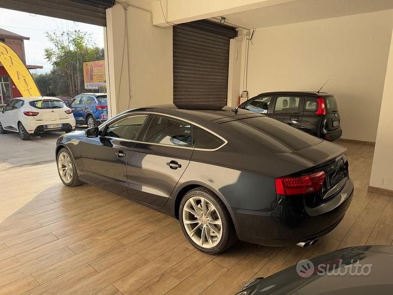Usata Audi A5 Advanced 177 CV (130 kW) 2011 Blu Coupé