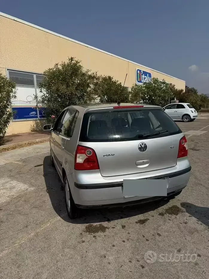 Usata VW Polo 64 CV (47 kW) 2002 Grigio Utilitaria