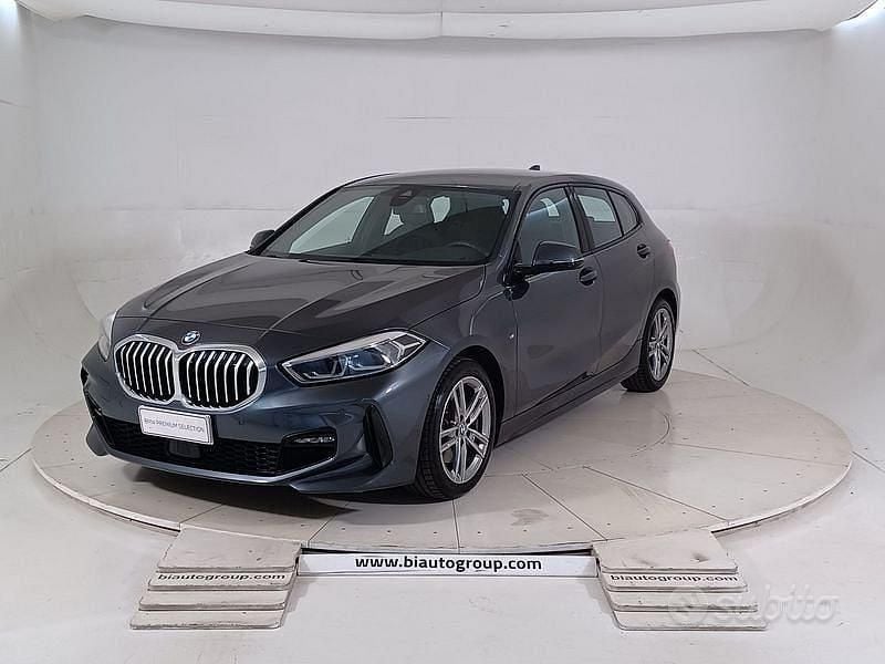Usata BMW 118 M Sport 150 CV (110 kW) 2020 Grigio scuro Utilitaria