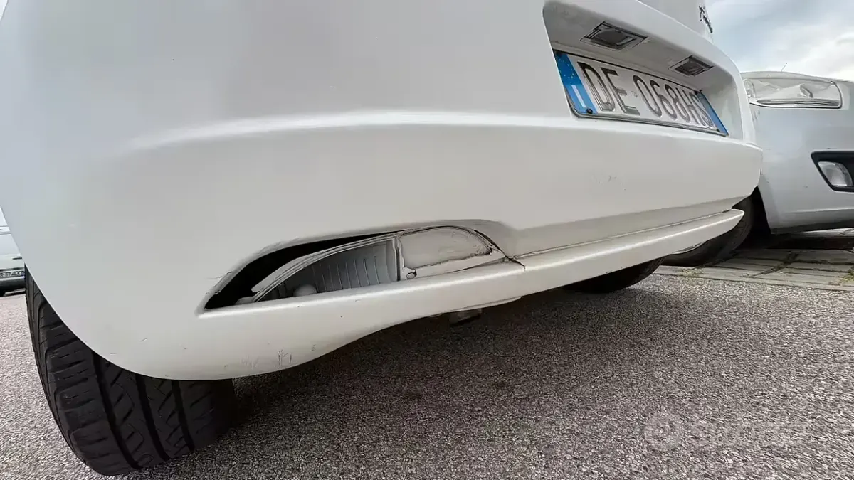 Usata Fiat Punto 75 CV (55 kW) 2006 Bianco Utilitaria