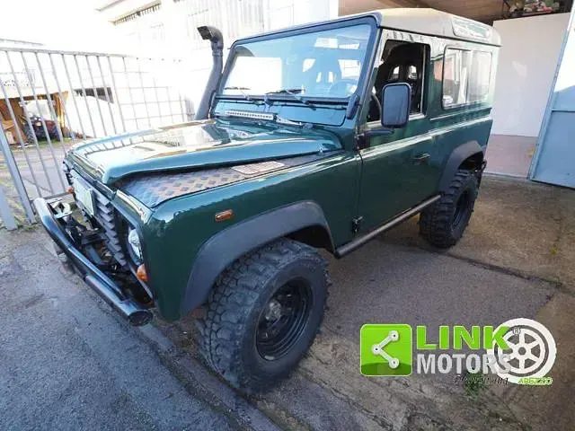 Usata Land Rover Defender 122 CV (89 kW) 2000 Verde Station wagon