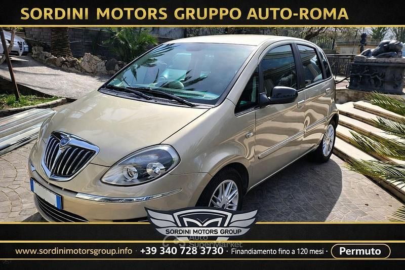 Usata Lancia Musa 95 CV (69 kW) 2012 Beige Monovolume