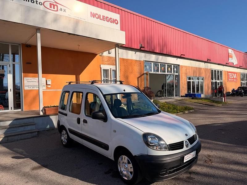 Usata Renault Kangoo 74 CV (54 kW) 2007 Bianco Monovolume