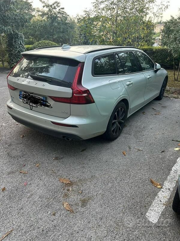 Usata Volvo V60 Business Edition 150 CV (110 kW) 2019 Grigio Station wagon