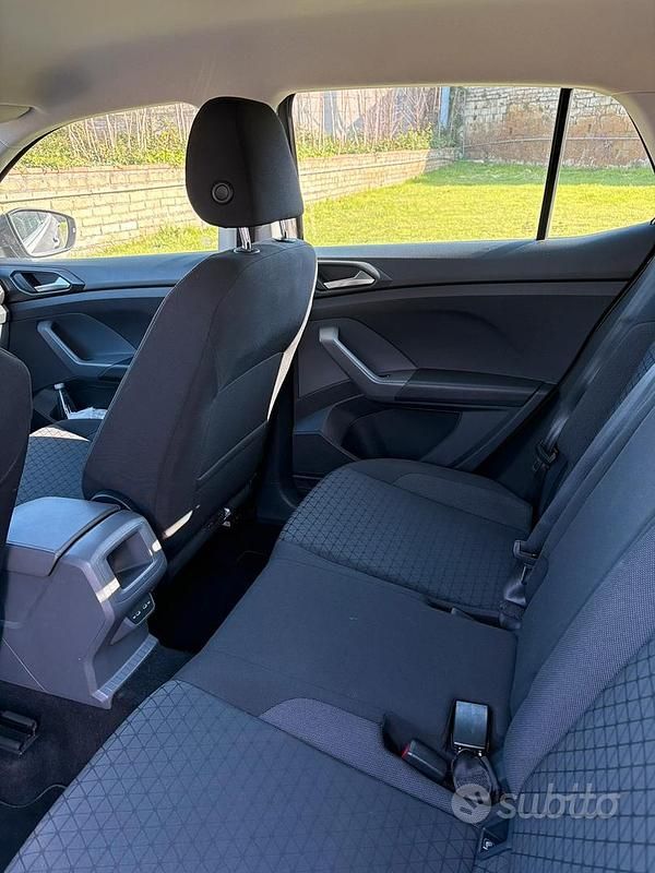 Usata VW T-Cross Style 110 CV (80 kW) 2021 Grigio SUV
