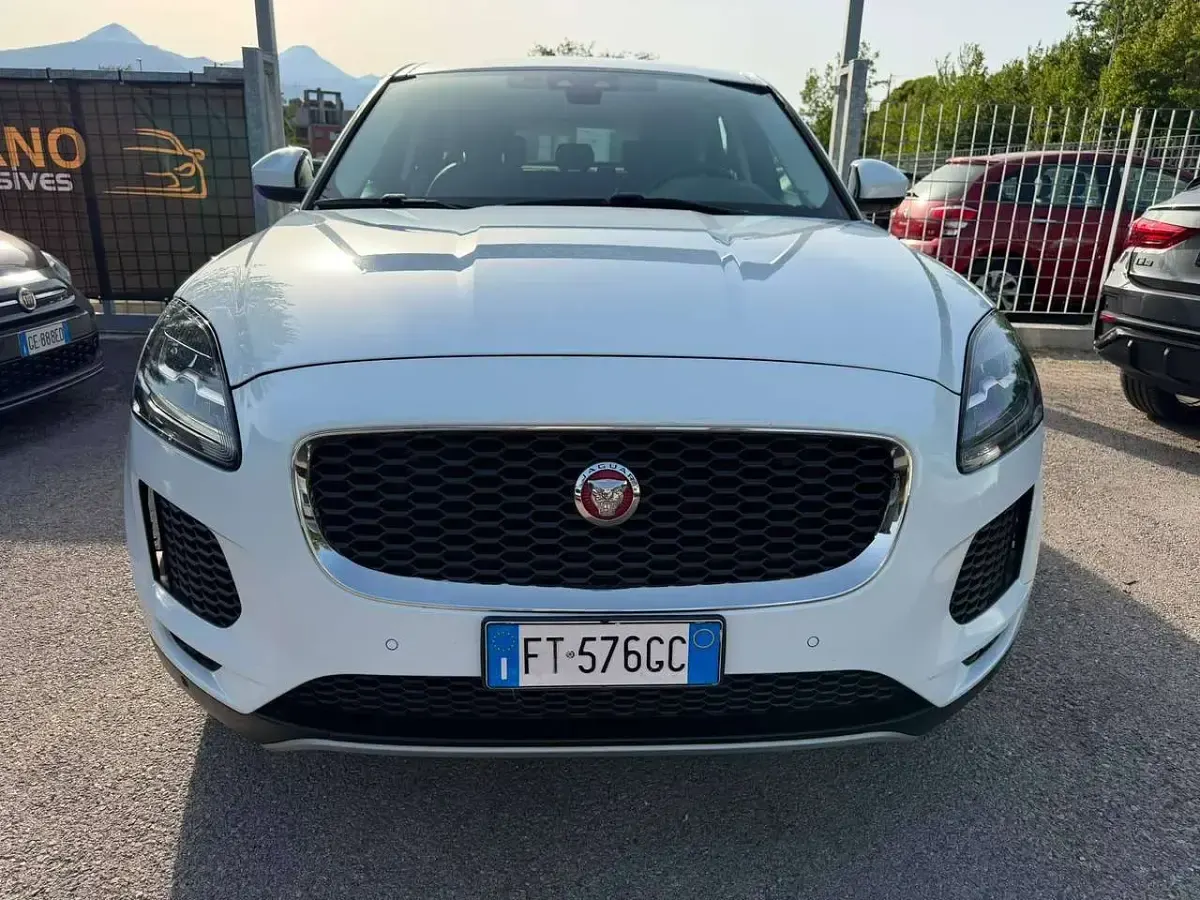 Usata Jaguar E-Pace R-Dynamic 150 CV (110 kW) 2018 Bianco SUV