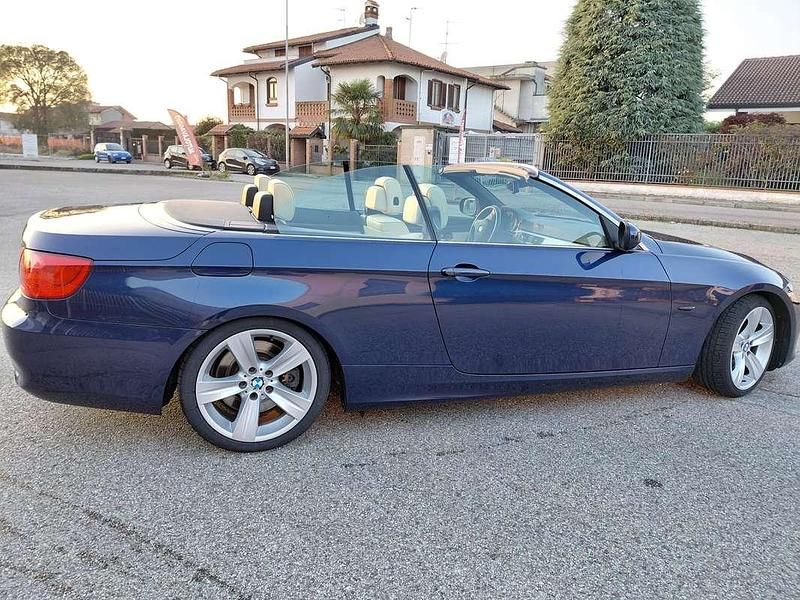 Usata BMW 335 Cabriolet 306 CV (225 kW) 2011 Blu/azzurro Cabrio