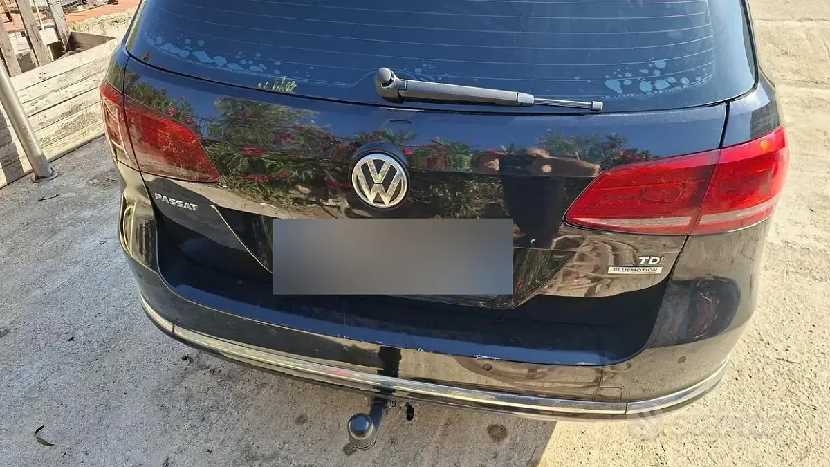 Usata VW Passat 105 CV (77 kW) 2011 Nero Station wagon