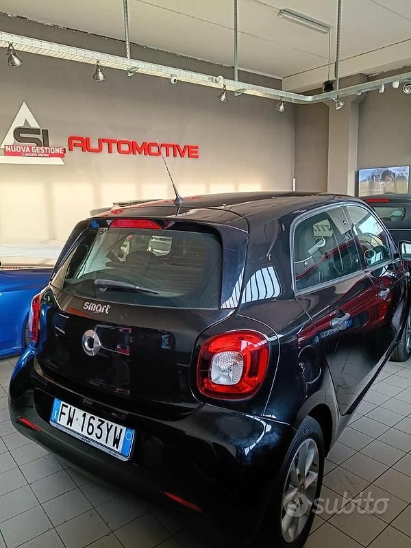 Usata Smart ForFour Prime 71 CV (52 kW) 2019 Nero Utilitaria