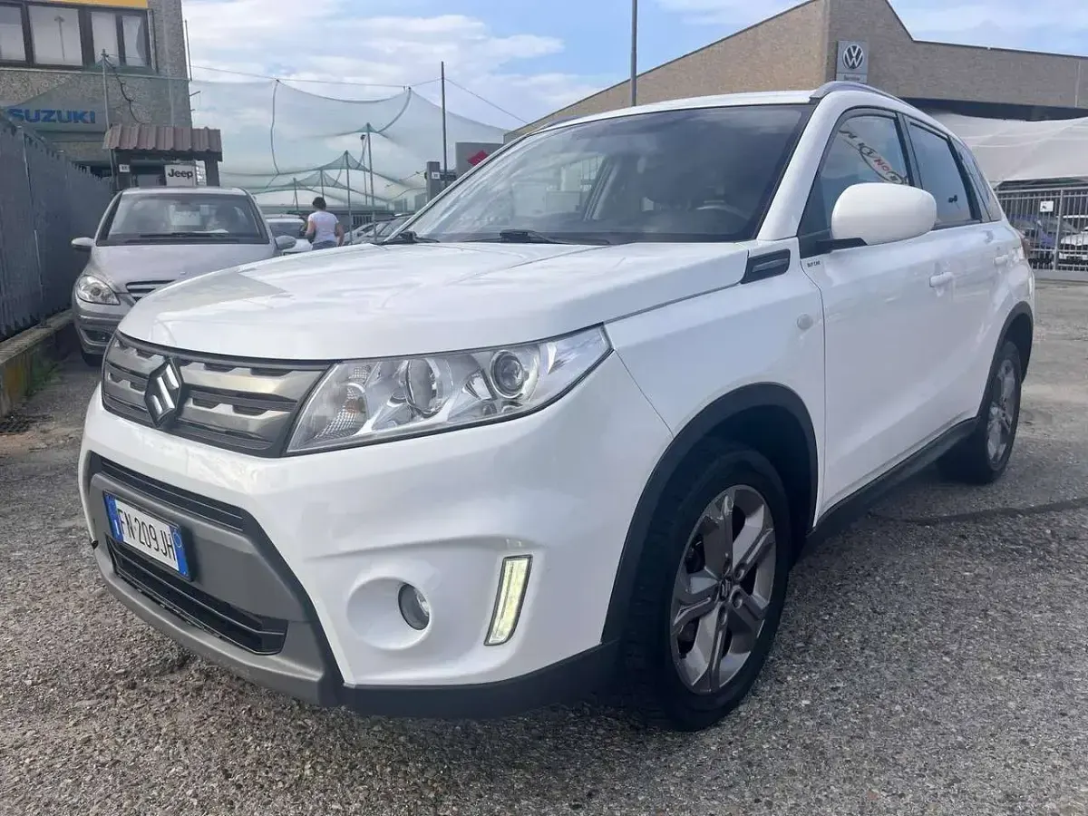 Usata Suzuki Vitara Cool 120 CV (88 kW) 2018 Bianco SUV